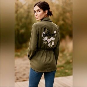 RARE C&A European Brand "Believe" Eagle Embroidered Utility Shacket Olive Small